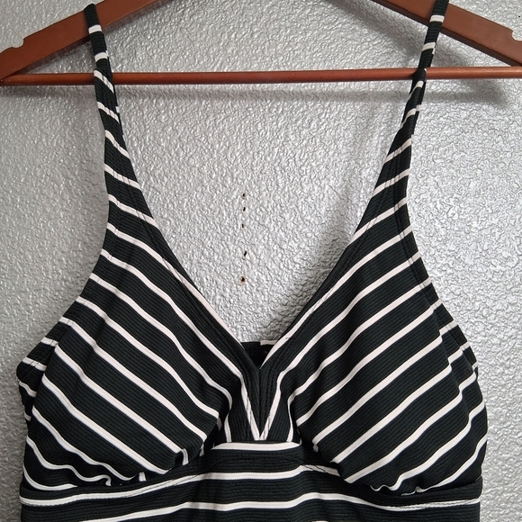 Catalina Striped One Piece Swimsuit   Size M (8-10) - Picture 2 of 7